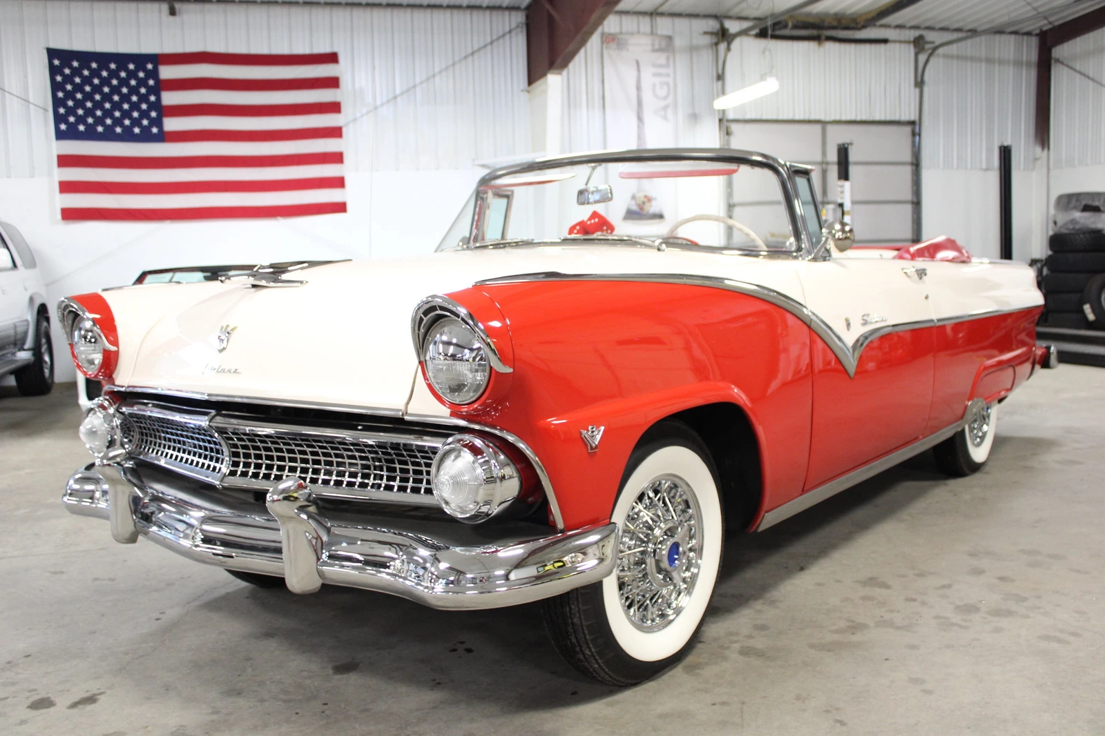 1955 Ford Fairlane Sunliner